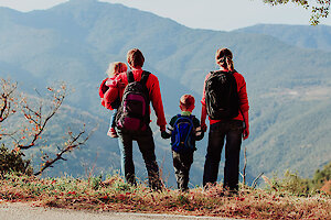 Familie beim Wandern im Bayerischen Wald Wandern im Bayerischen Wald